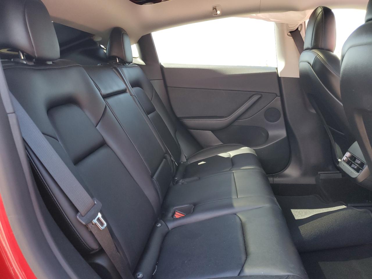 2022 TESLA MODEL Y VIN:7SAYGDEE2NF386233