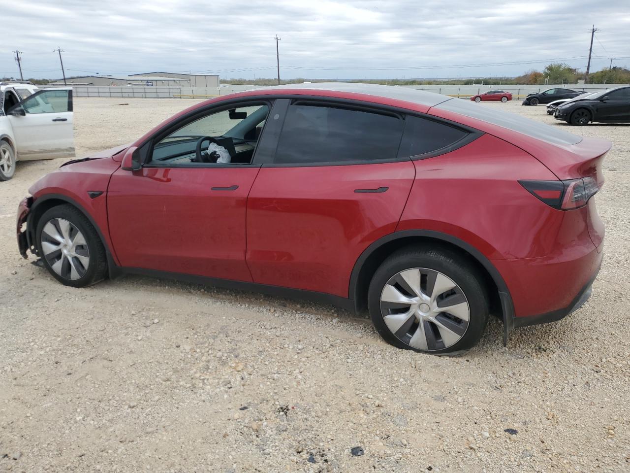 2024 TESLA MODEL Y VIN:7SAYGDEE2RA232723