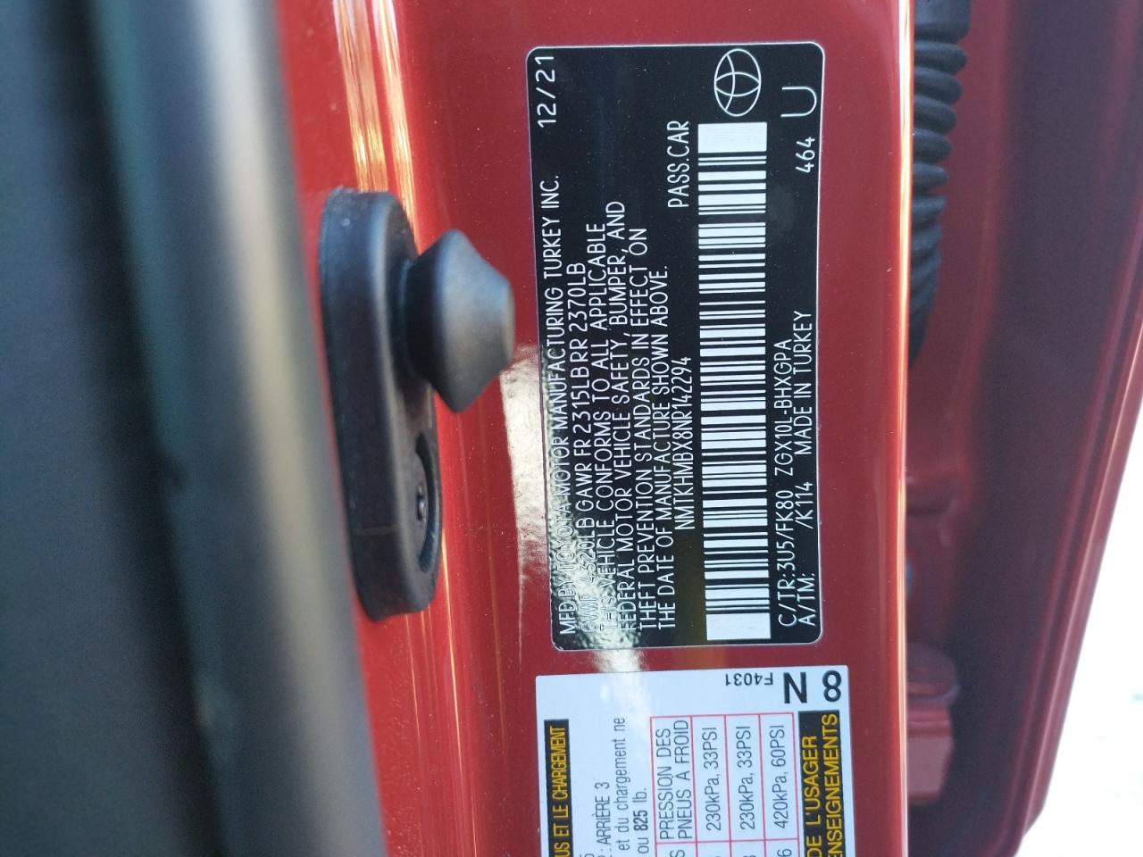 2022 TOYOTA C-HR XLE VIN:NMTKHMBX8NR142294