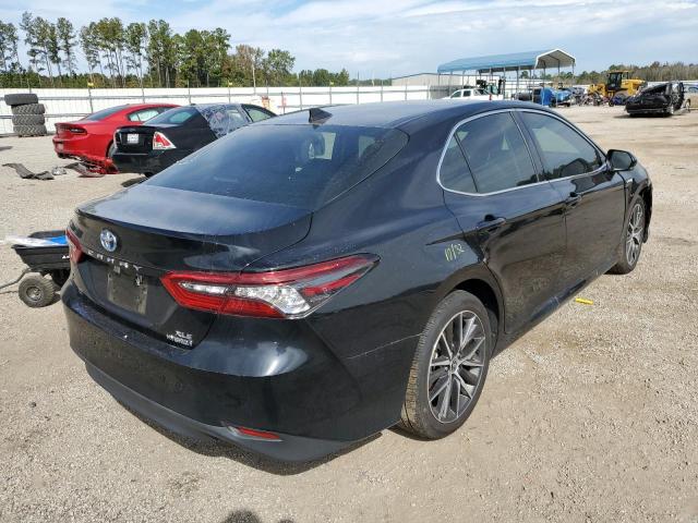 2021 TOYOTA CAMRY XLE VIN: 4T1F31AK9MU557782