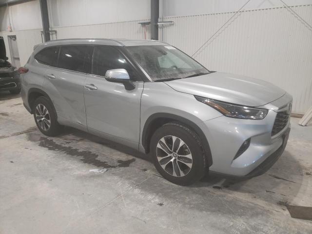 2021 TOYOTA HIGHLANDER XLE VIN: 5TDGZRAH3MS051136