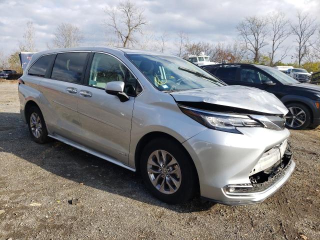 2021 TOYOTA SIENNA XLE VIN: 5TDYSKFC9MS012158