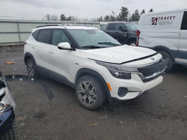 2021 KIA SELTOS EX VIN: KNDERCAA1M7196354