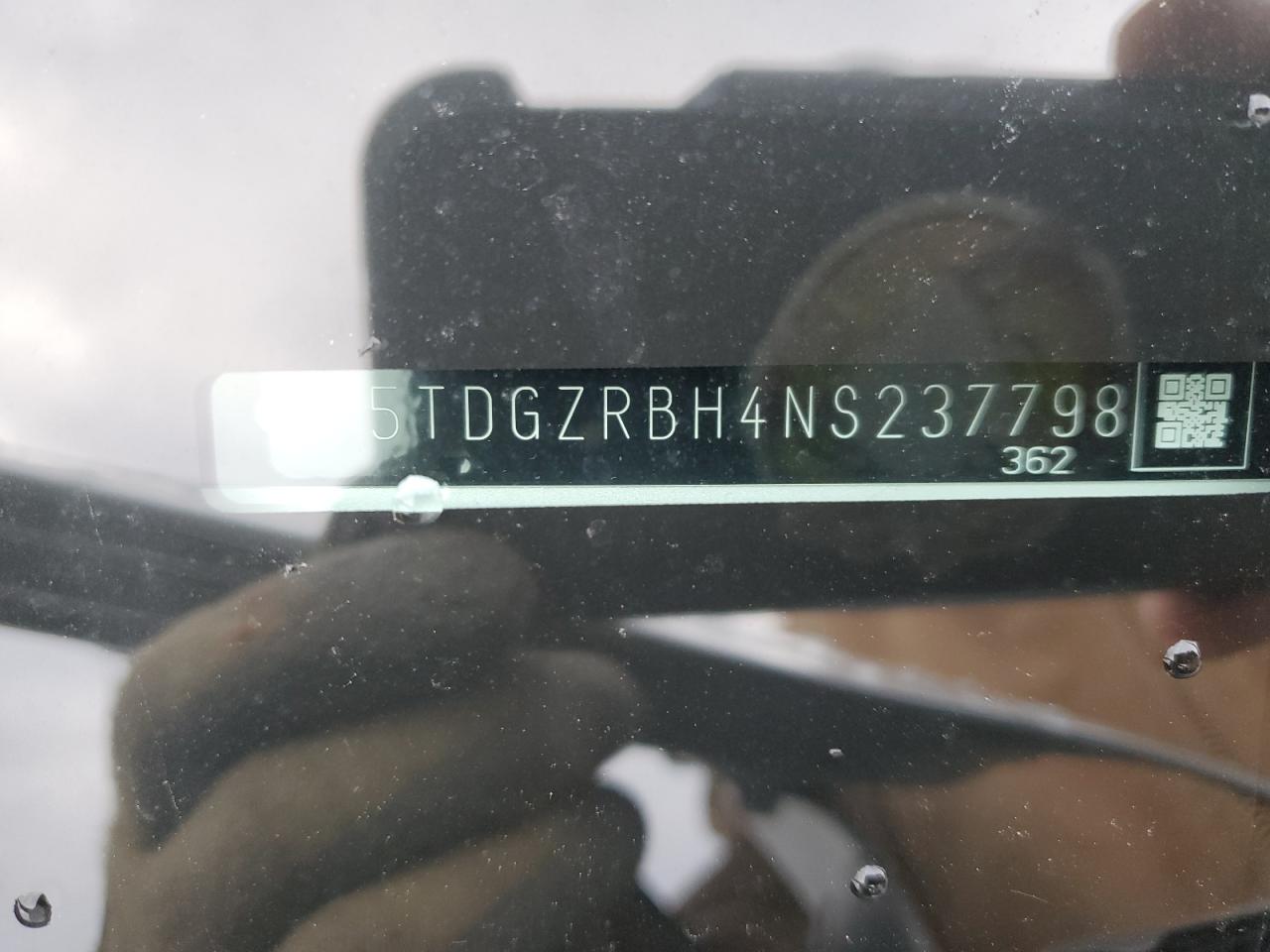 2022 TOYOTA HIGHLANDER XLE VIN:5TDGZRBH4NS237798