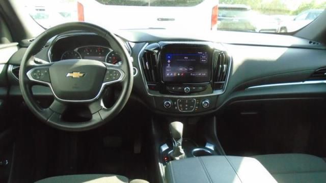 2022 CHEVROLET TRAVERSE LT CLOTH VIN: 1GNEVGKW7NJ118010