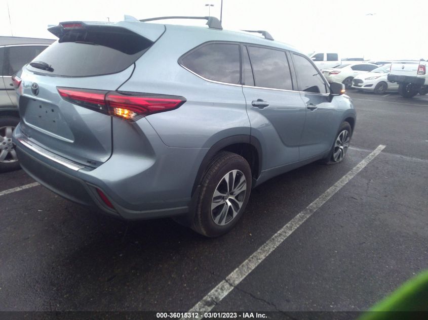 2022 TOYOTA HIGHLANDER XLE VIN: 5TDHZRAH5NS114128