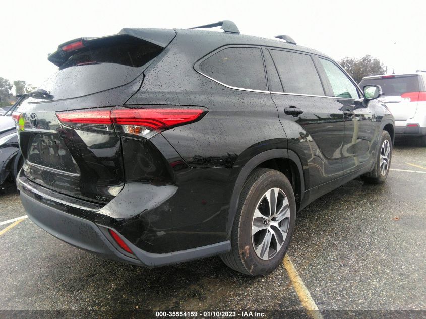 2021 TOYOTA HIGHLANDER XLE VIN: 5TDHZRAH6MS072423