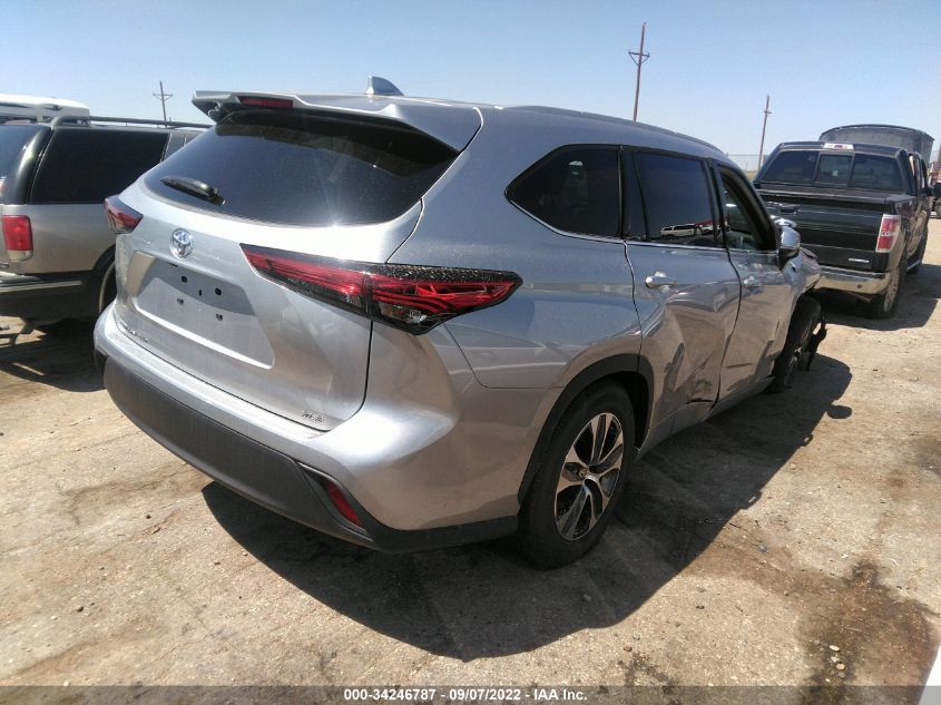 2022 TOYOTA HIGHLANDER XLE VIN: 5TDGZRAH3NS552979