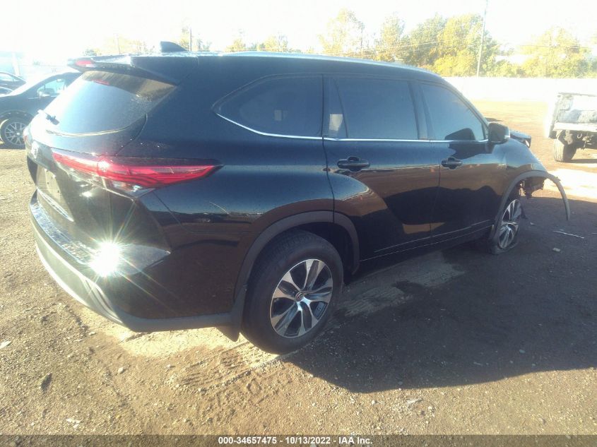 2022 TOYOTA HIGHLANDER XLE VIN: 5TDGZRBH5NS221304