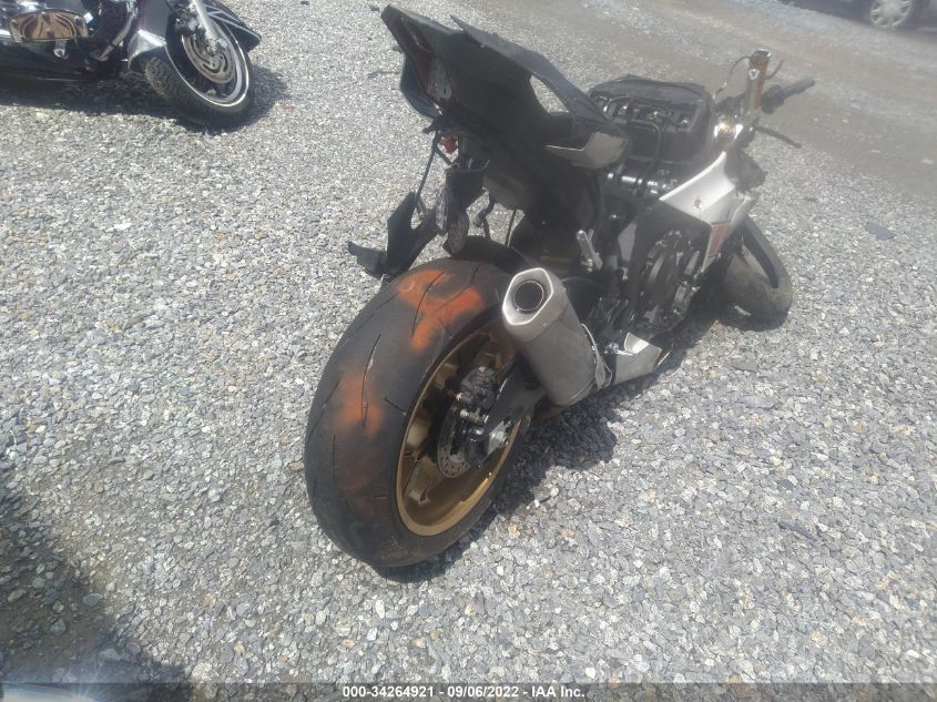 2022 YAMAHA YZFR1 VIN: JYARN66E8NA002199