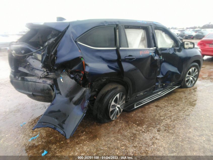 2021 TOYOTA HIGHLANDER XLE VIN: 5TDGZRAH2MS064072