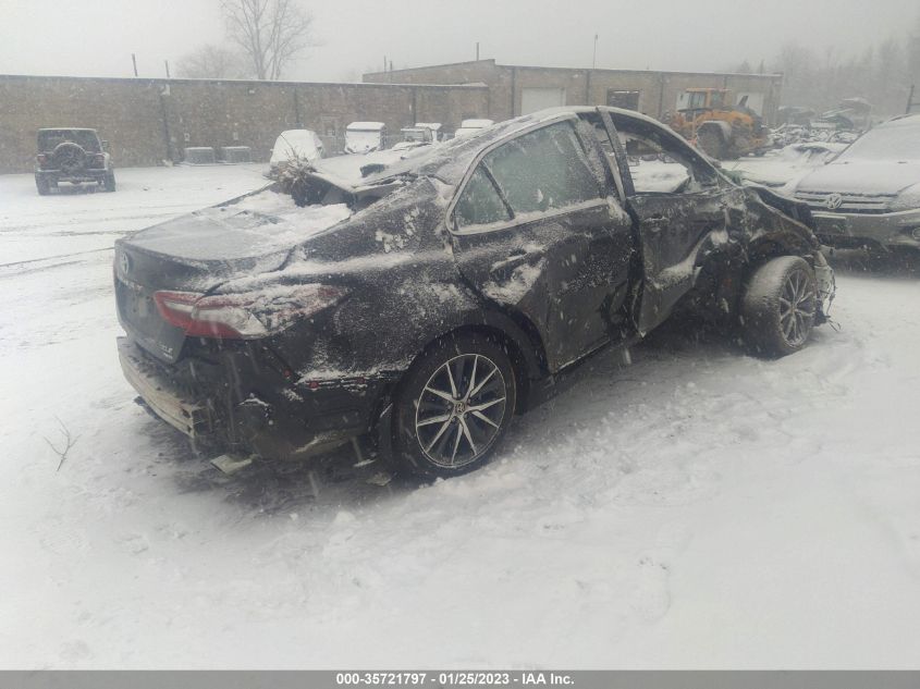 2021 TOYOTA CAMRY XLE VIN: 4T1F11BK0MU034395