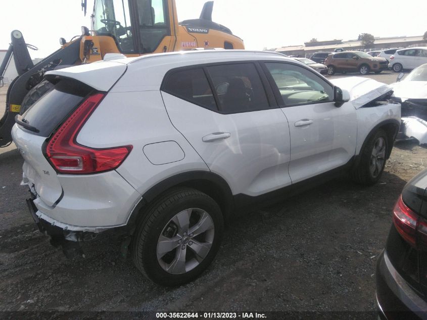 2021 VOLVO XC40 MOMENTUM VIN: YV4AC2HK7M2603256