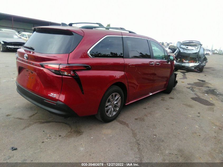 2022 TOYOTA SIENNA XLE VIN: 5TDJRKEC2NS100971