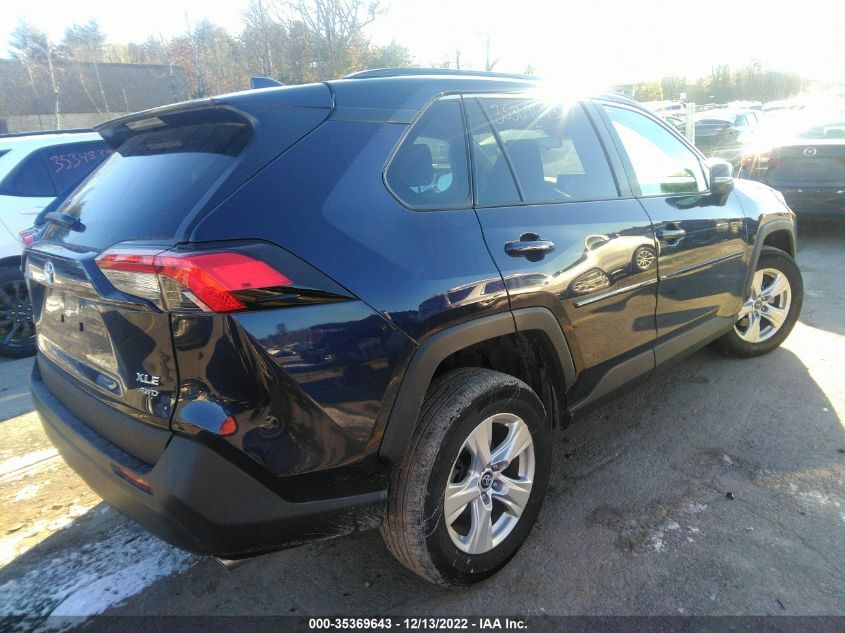 2021 TOYOTA RAV4 XLE VIN: 2T3P1RFV9MW167302