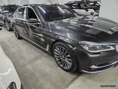 2016 BMW 750 VIN: