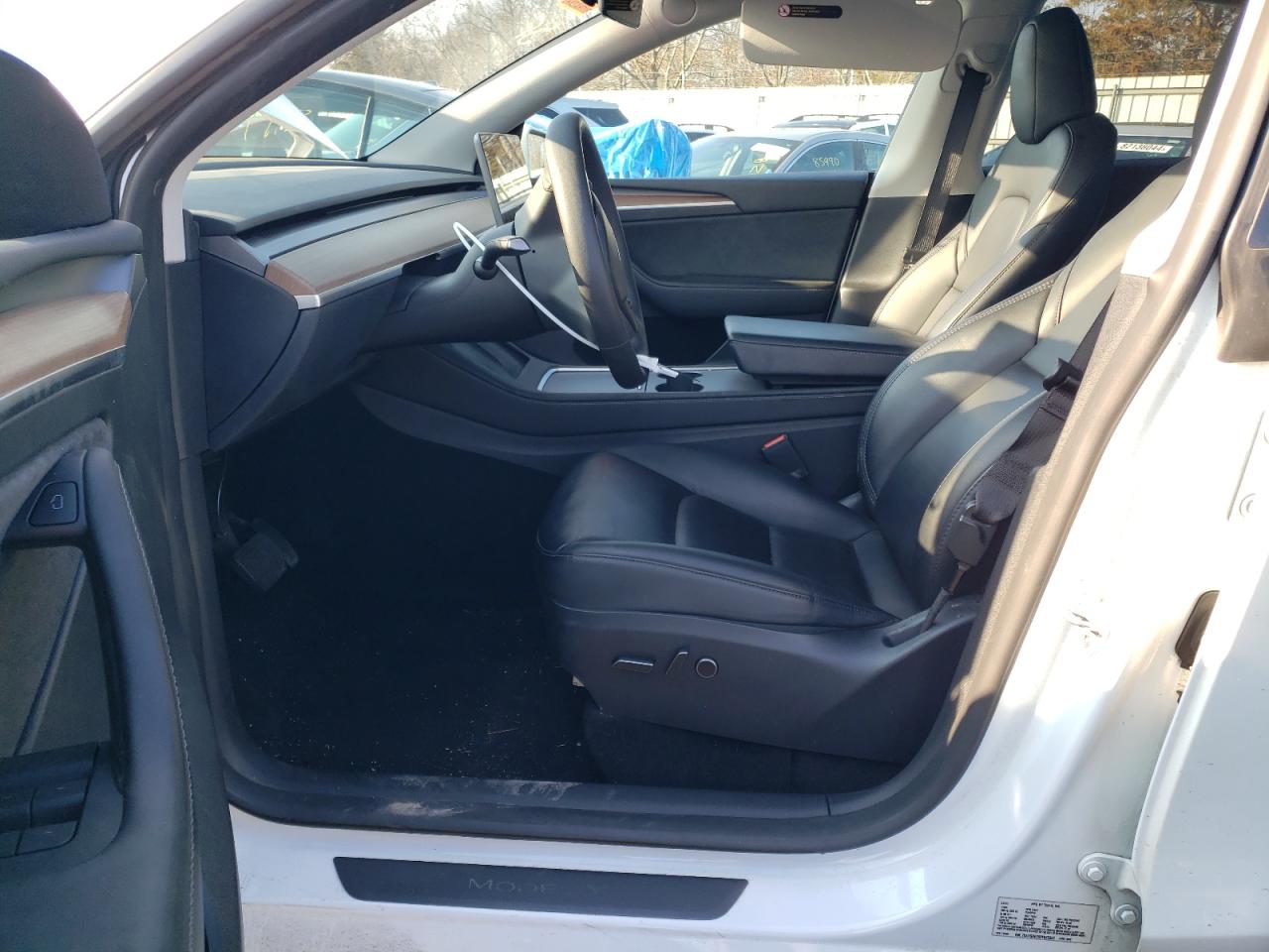2023 TESLA MODEL Y  VIN:7SAYGDEE5PF823323
