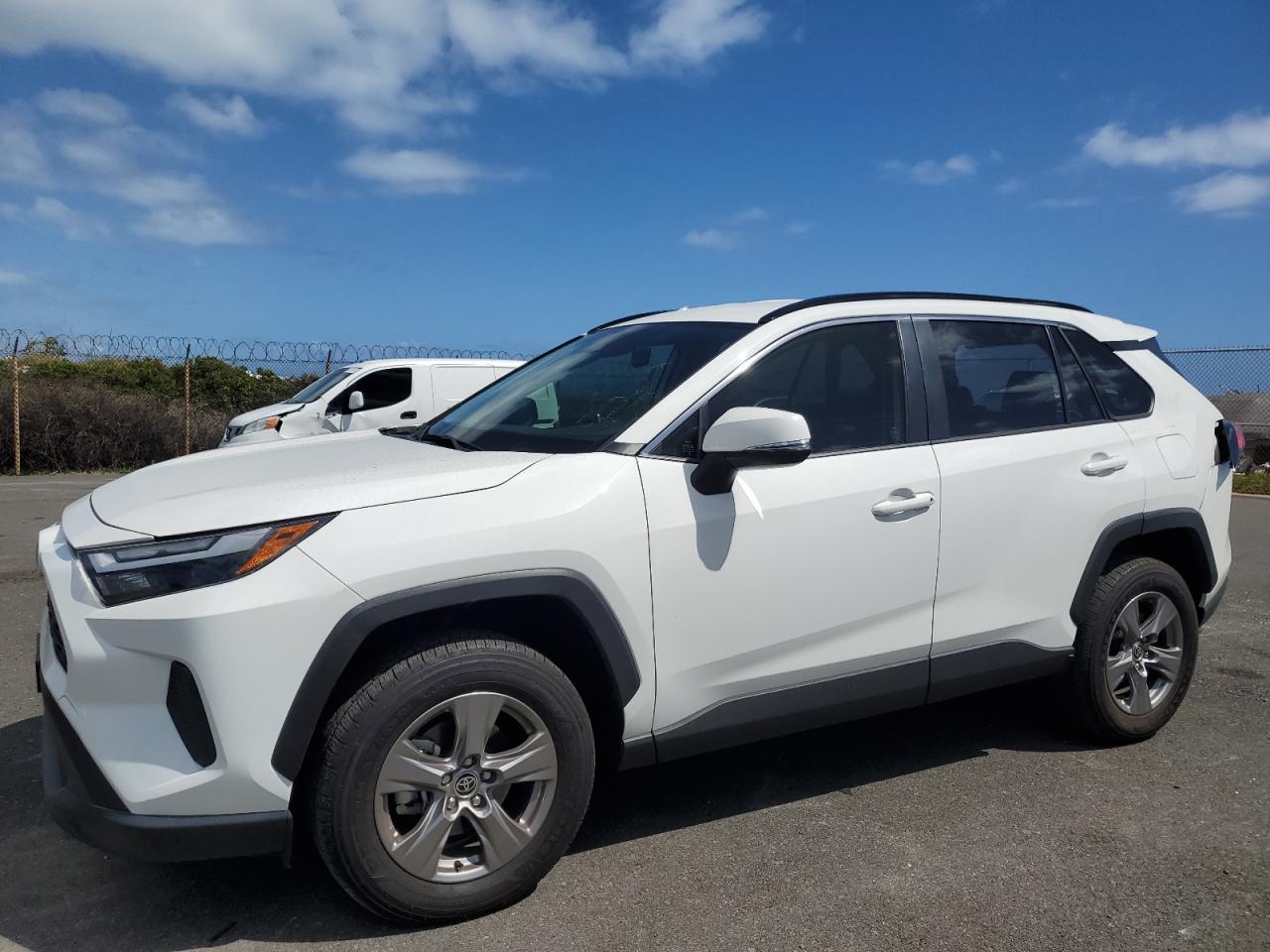 2024 TOYOTA RAV4 XLE VIN:JTMW1RFV3RD116930