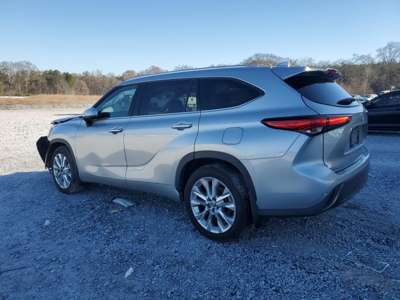 2022 TOYOTA HIGHLANDER LIMITED VIN:5TDDZRBH6NS563668