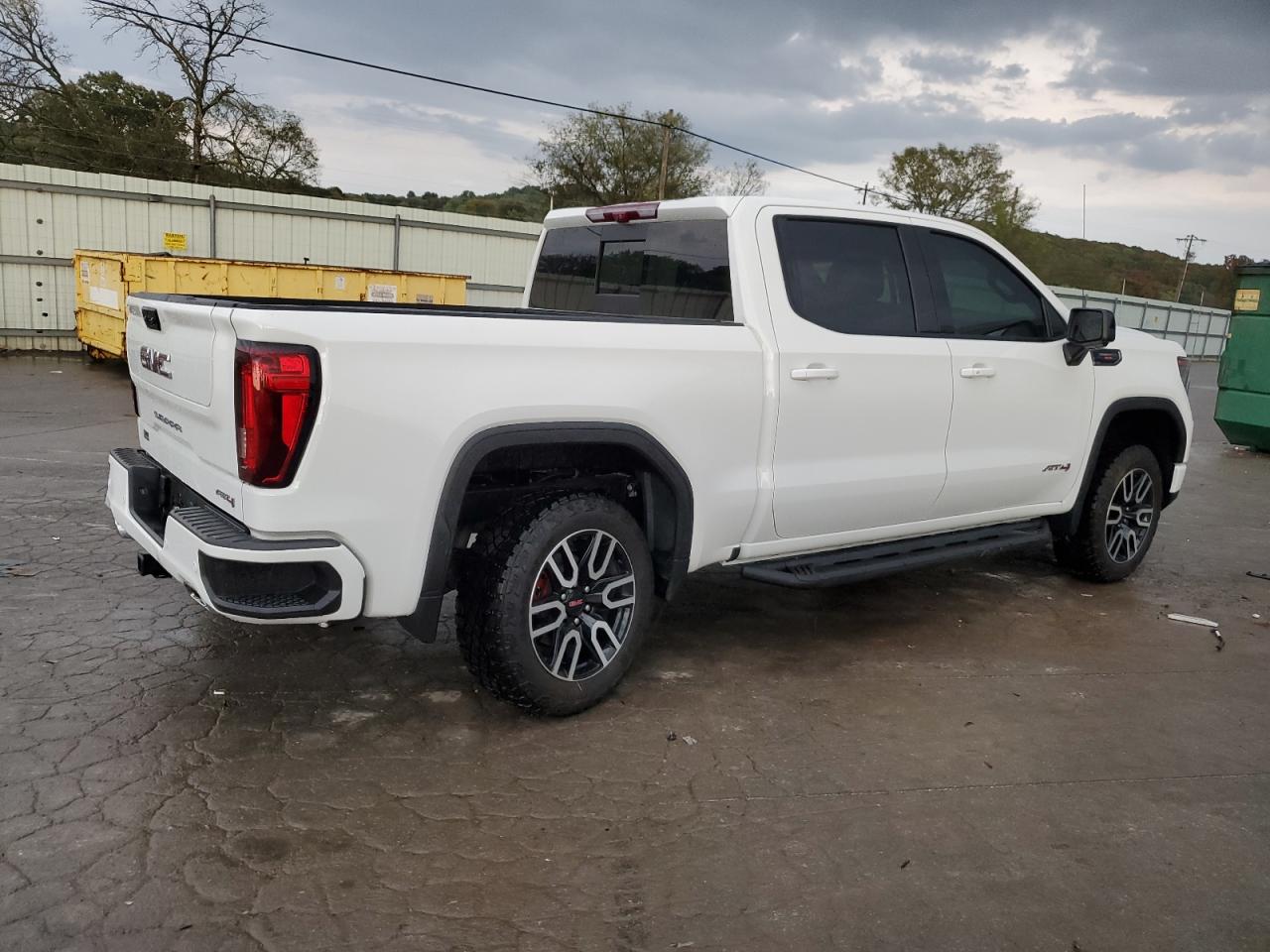 2023 GMC SIERRA K1500 AT4 VIN:1GTUUEEL2PZ315667