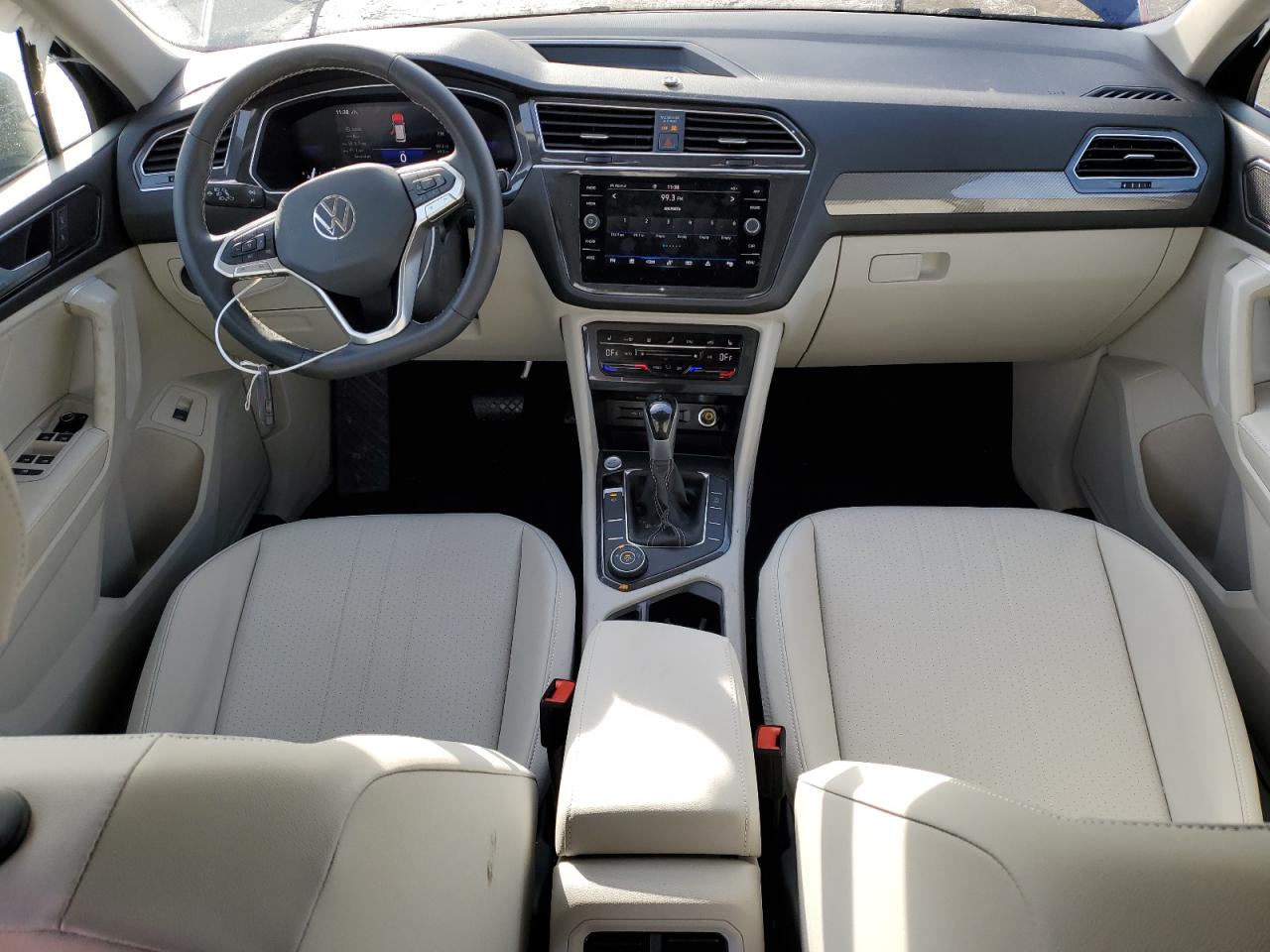 2024 VOLKSWAGEN TIGUAN SE VIN:3VV2B7AX8RM050700