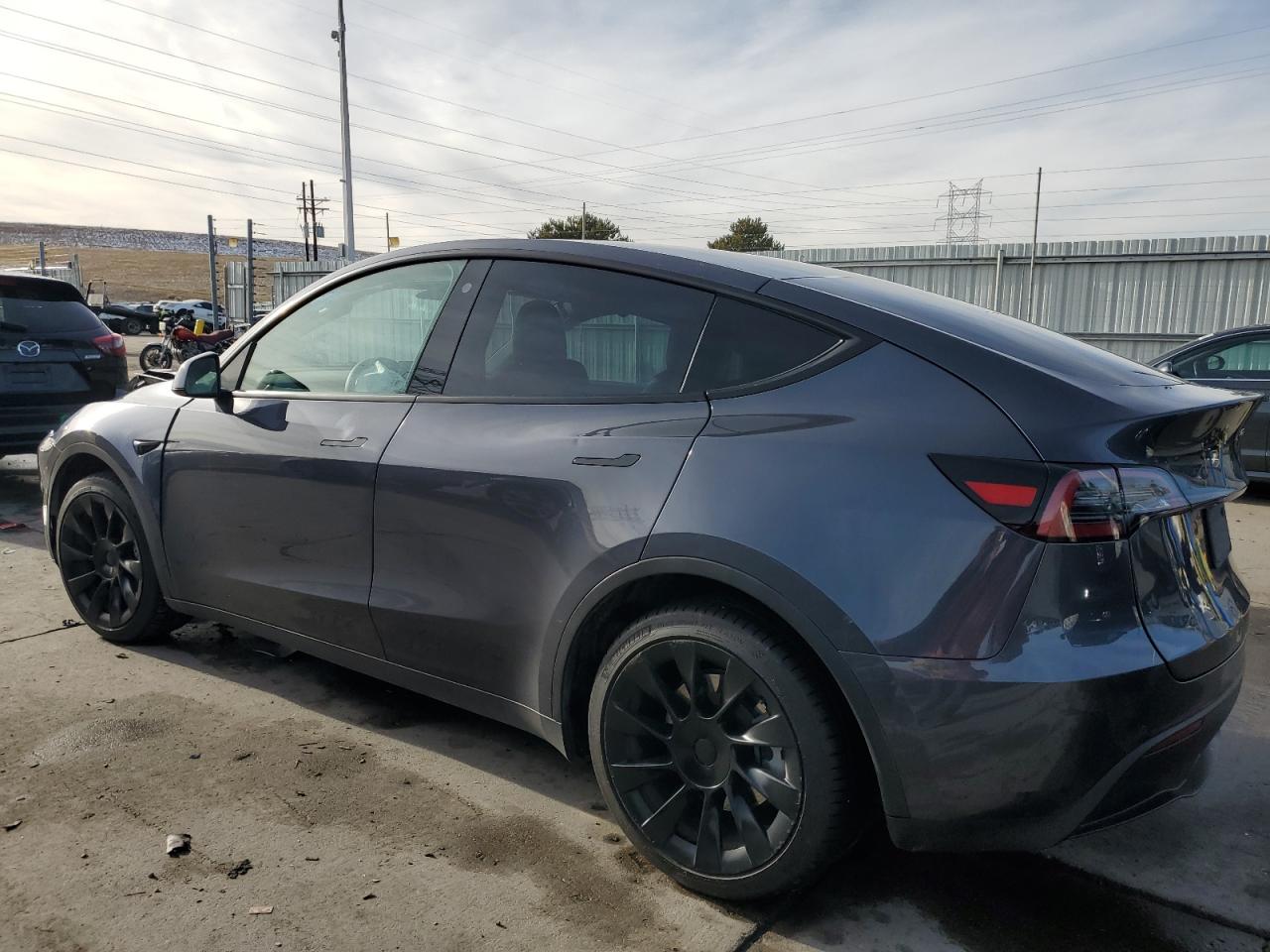 2022 TESLA MODEL Y  VIN:7SAYGDEE9NF315918