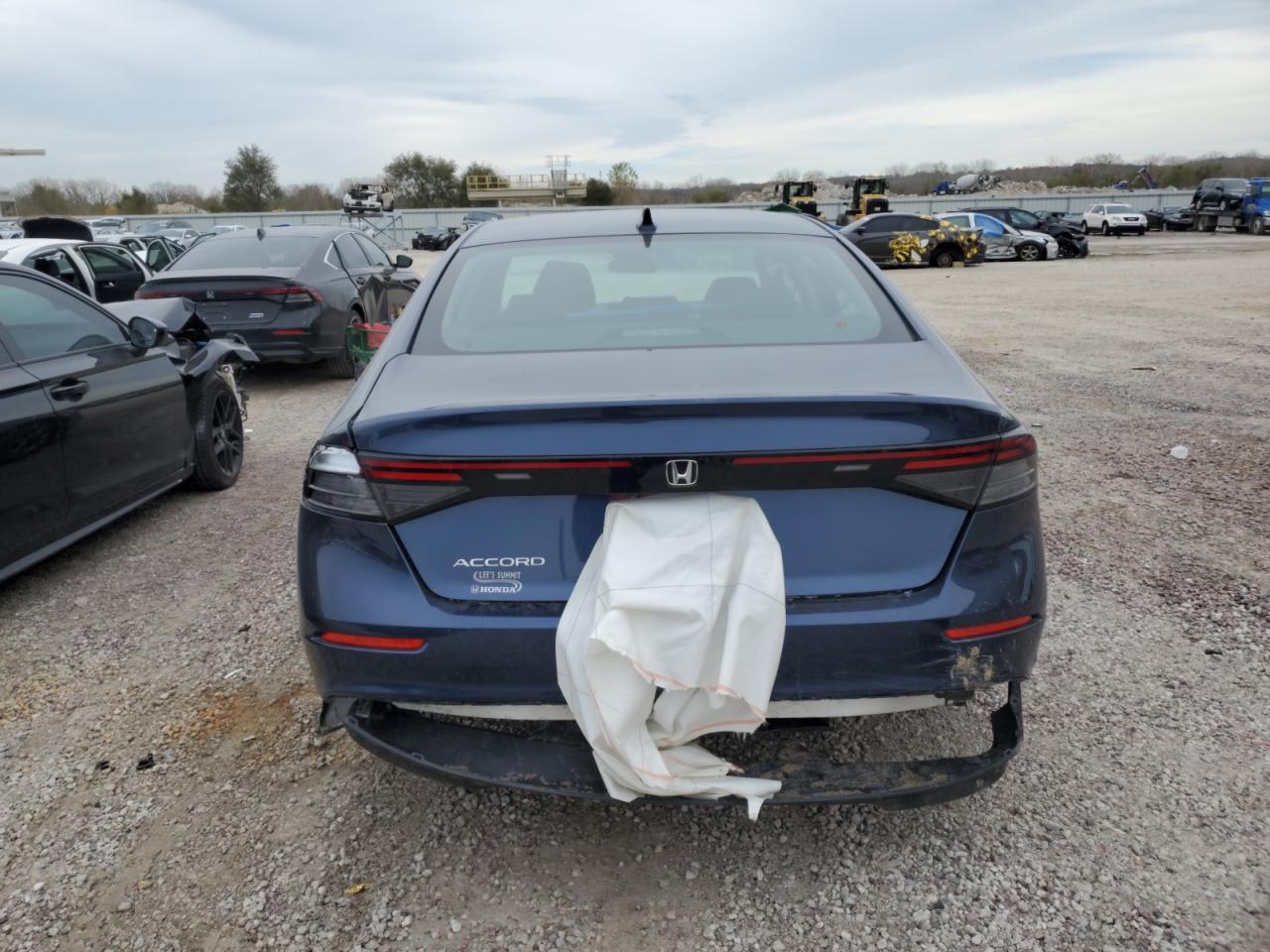 2024 HONDA ACCORD EX VIN:1HGCY1F33RA002492