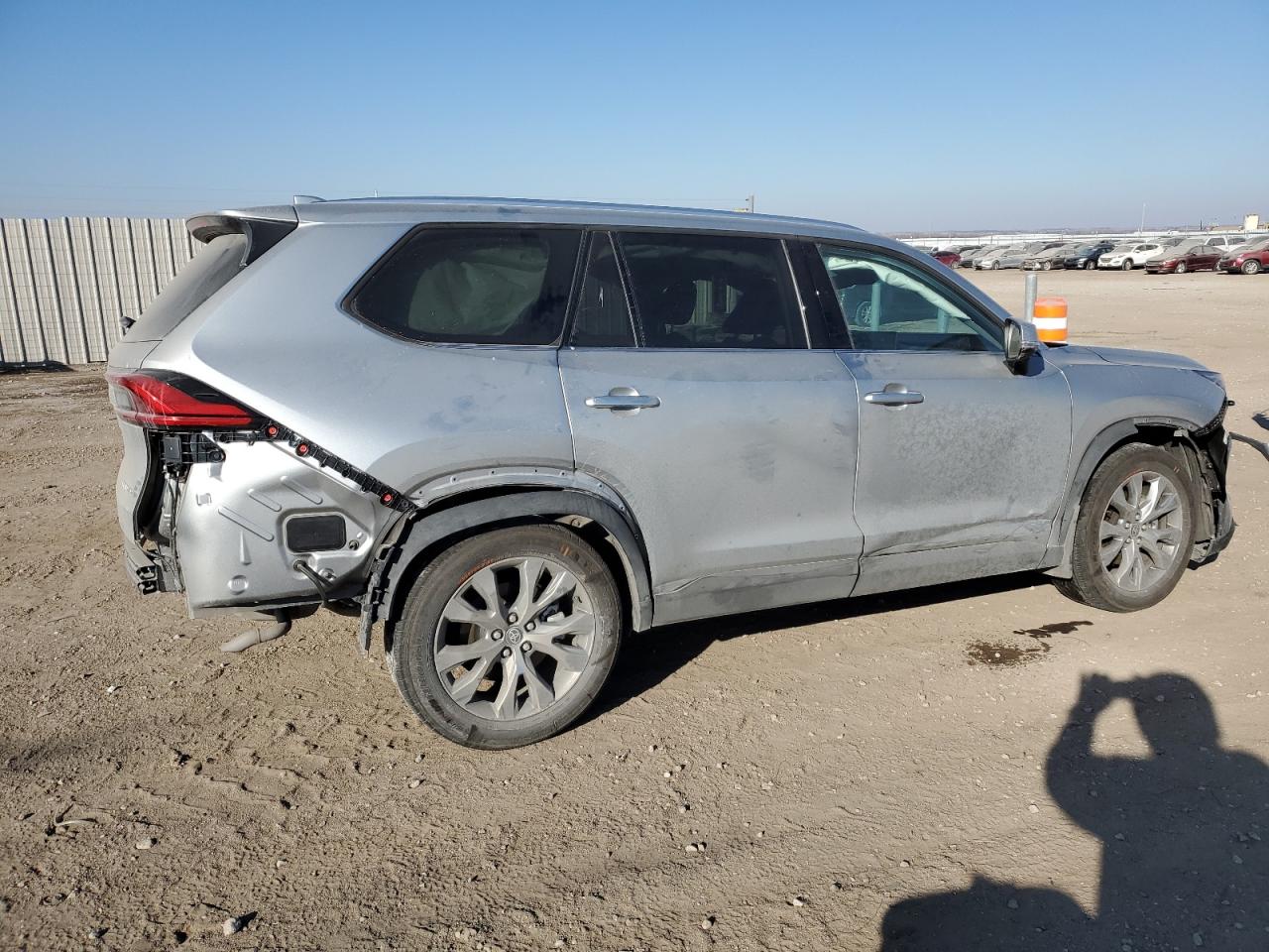 2024 TOYOTA GRAND HIGHLANDER XLE VIN:5TDACAB58RS010487