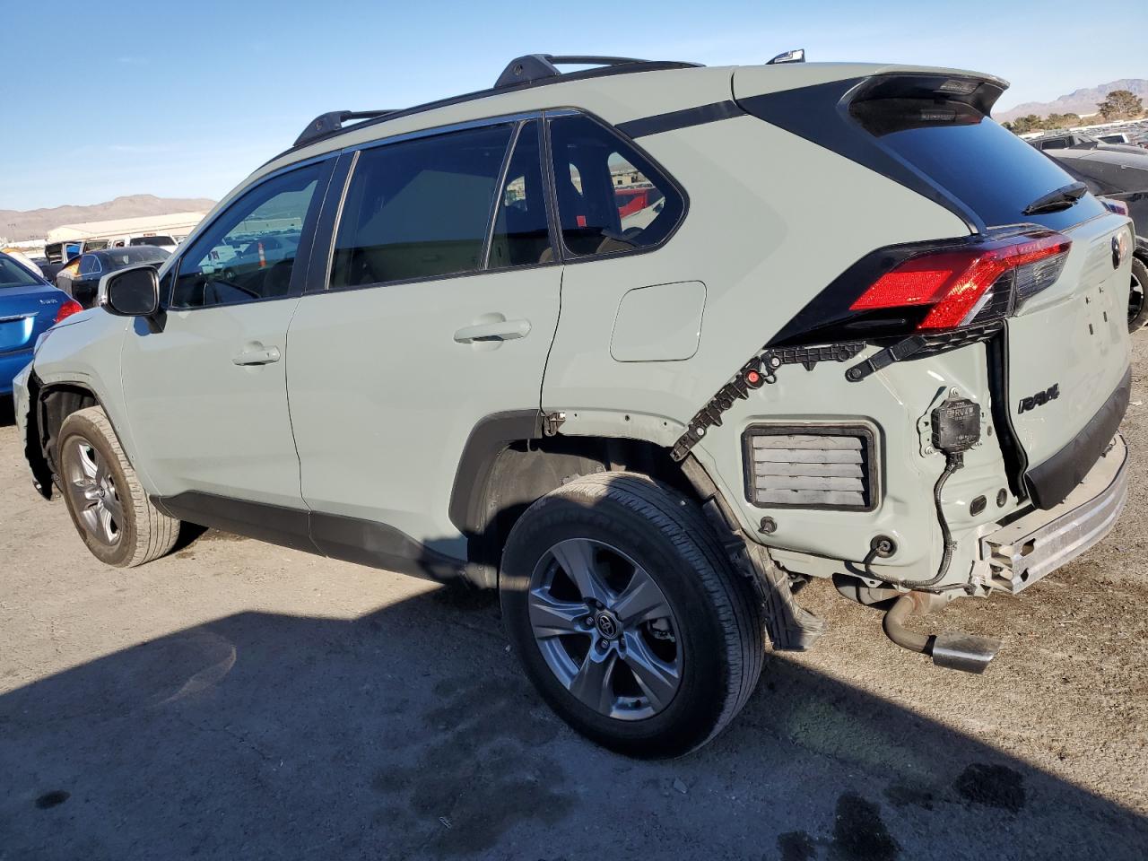 2022 TOYOTA RAV4 XLE VIN:2T3W1RFV3NW194685