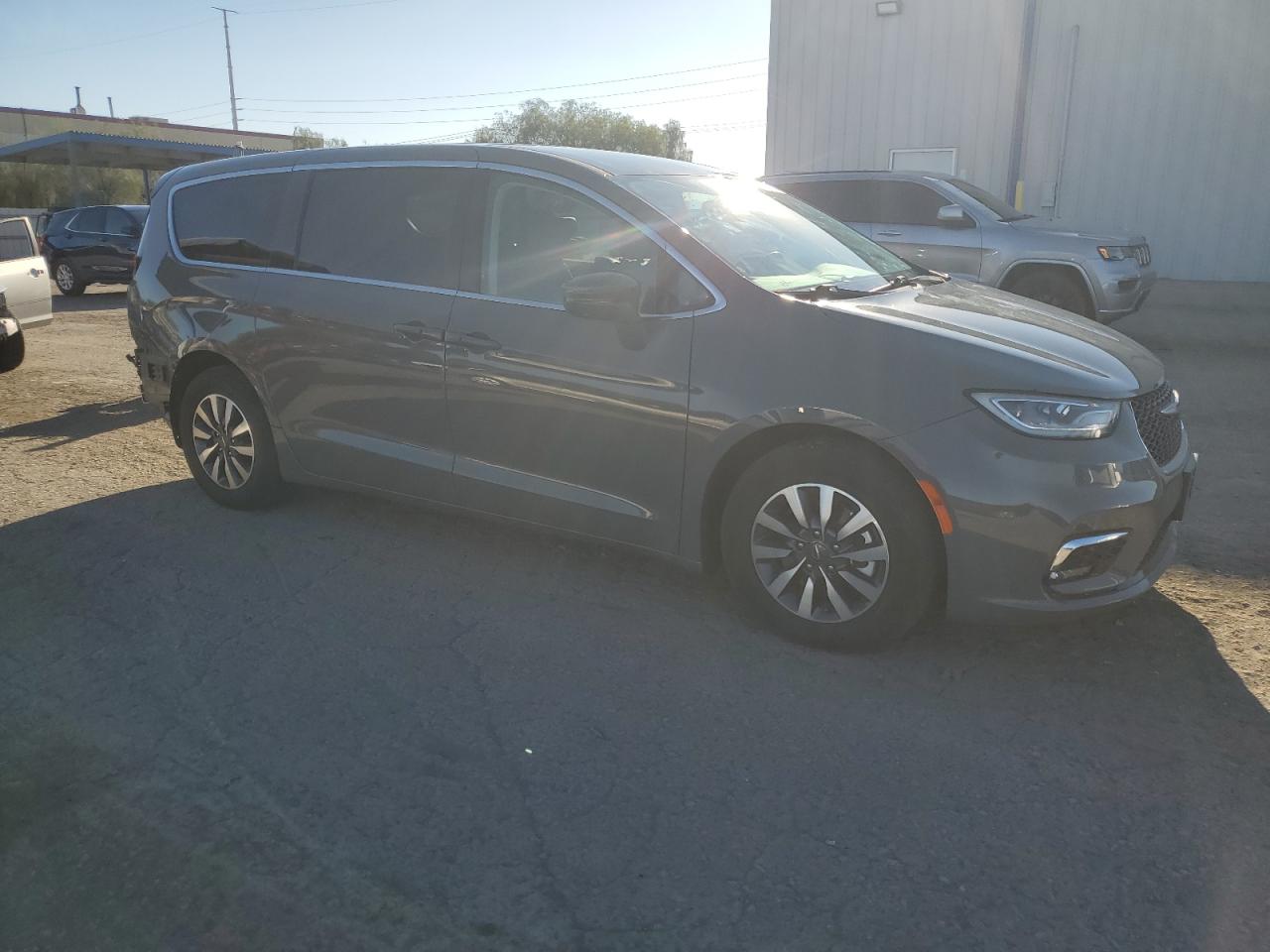 2022 CHRYSLER PACIFICA HYBRID TOURING L VIN:2C4RC1L71NR124188
