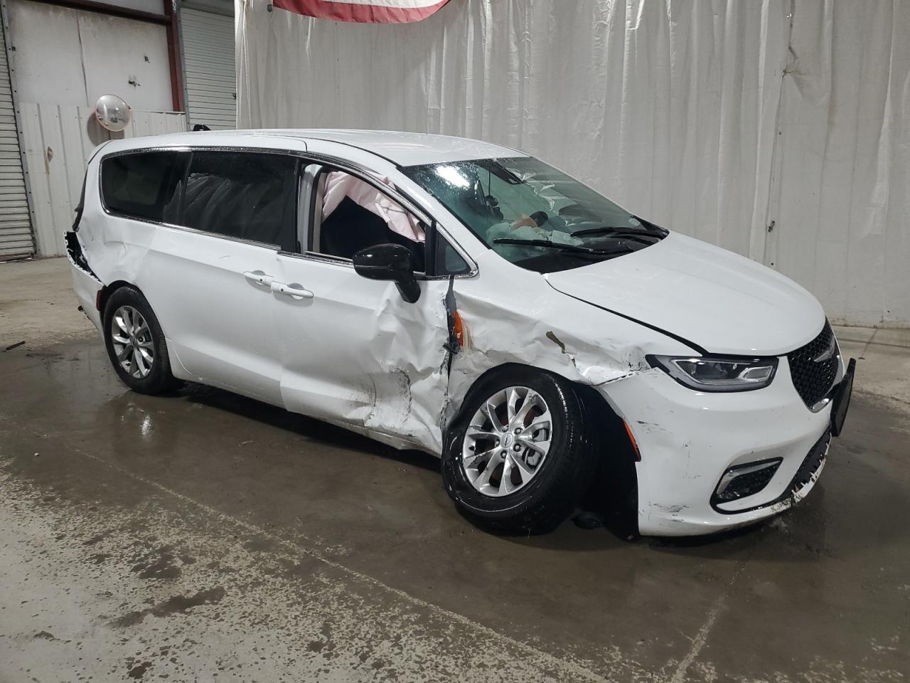 2024 CHRYSLER PACIFICA TOURING L VIN:2C4RC3BG4RR185635