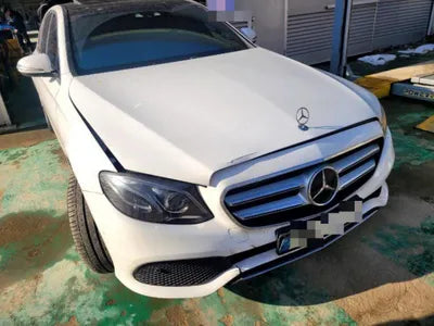 2016 Mercedes-Benz E 220 VIN: