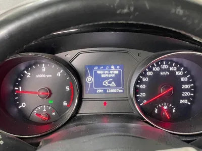 2017 Kia Carnival VIN: