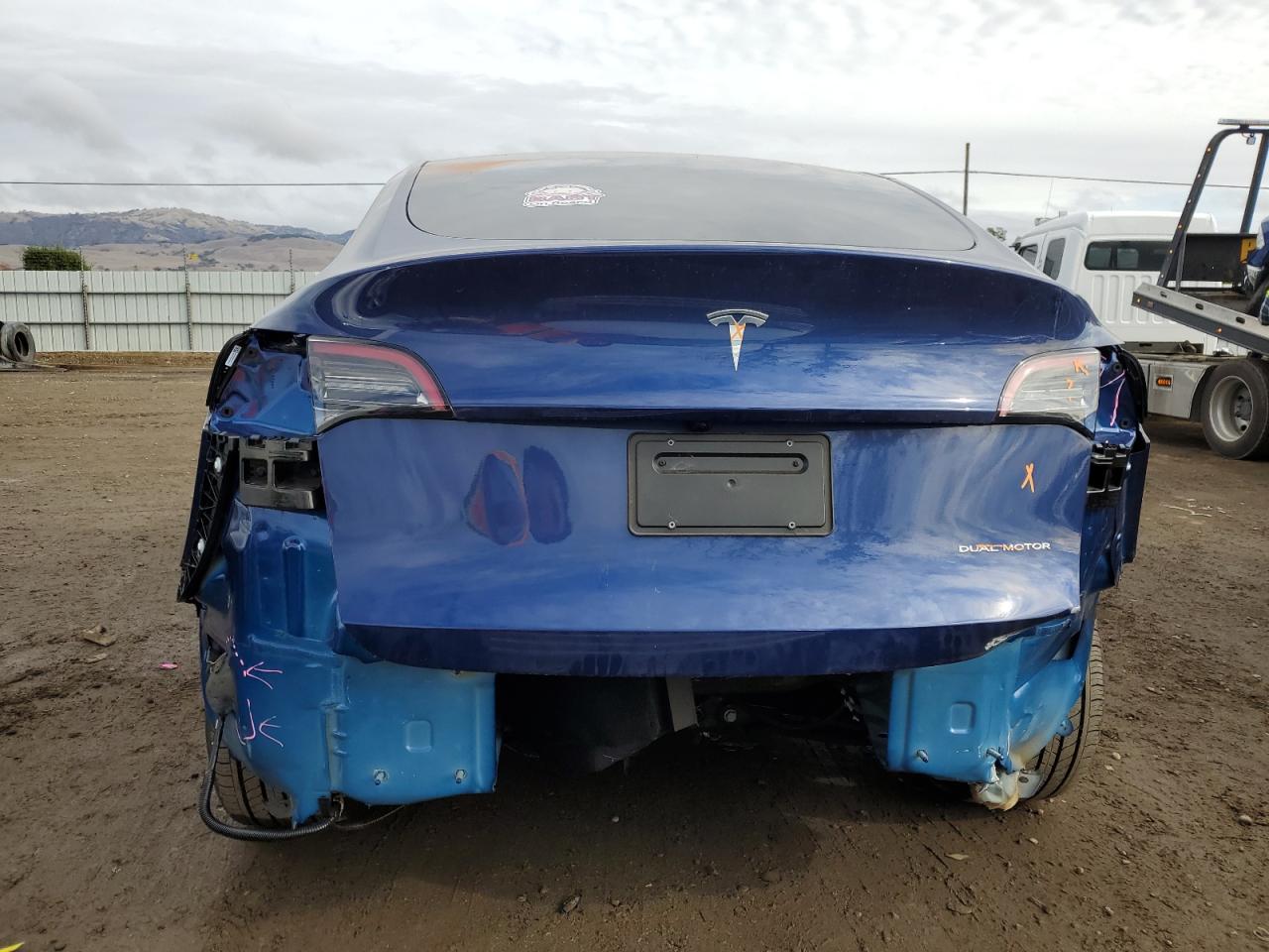 2023 TESLA MODEL Y  VIN:7SAYGDEE9PF896212