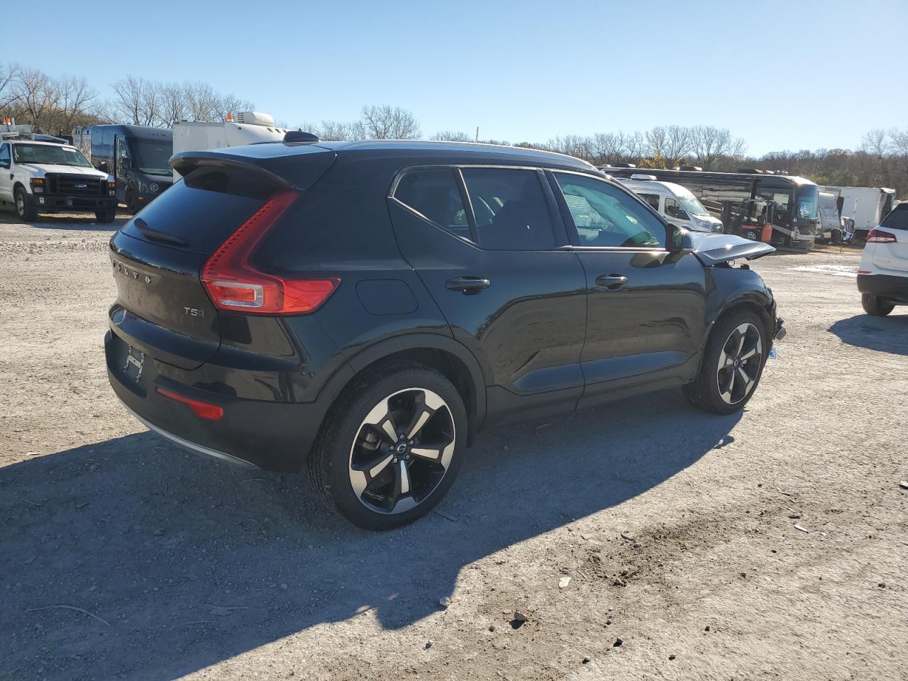 2022 VOLVO XC40 T5 MOMENTUM VIN:YV4162UK5N2640434