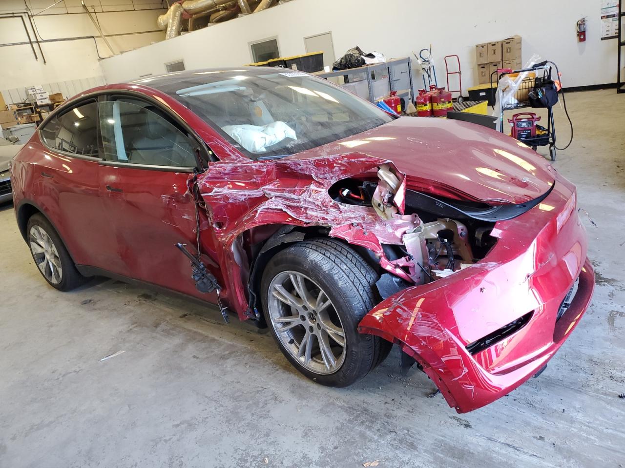 2024 TESLA MODEL Y  VIN:7SAYGDEEXRF043367