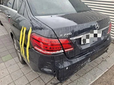 2015 Mercedes-Benz E 220 VIN: