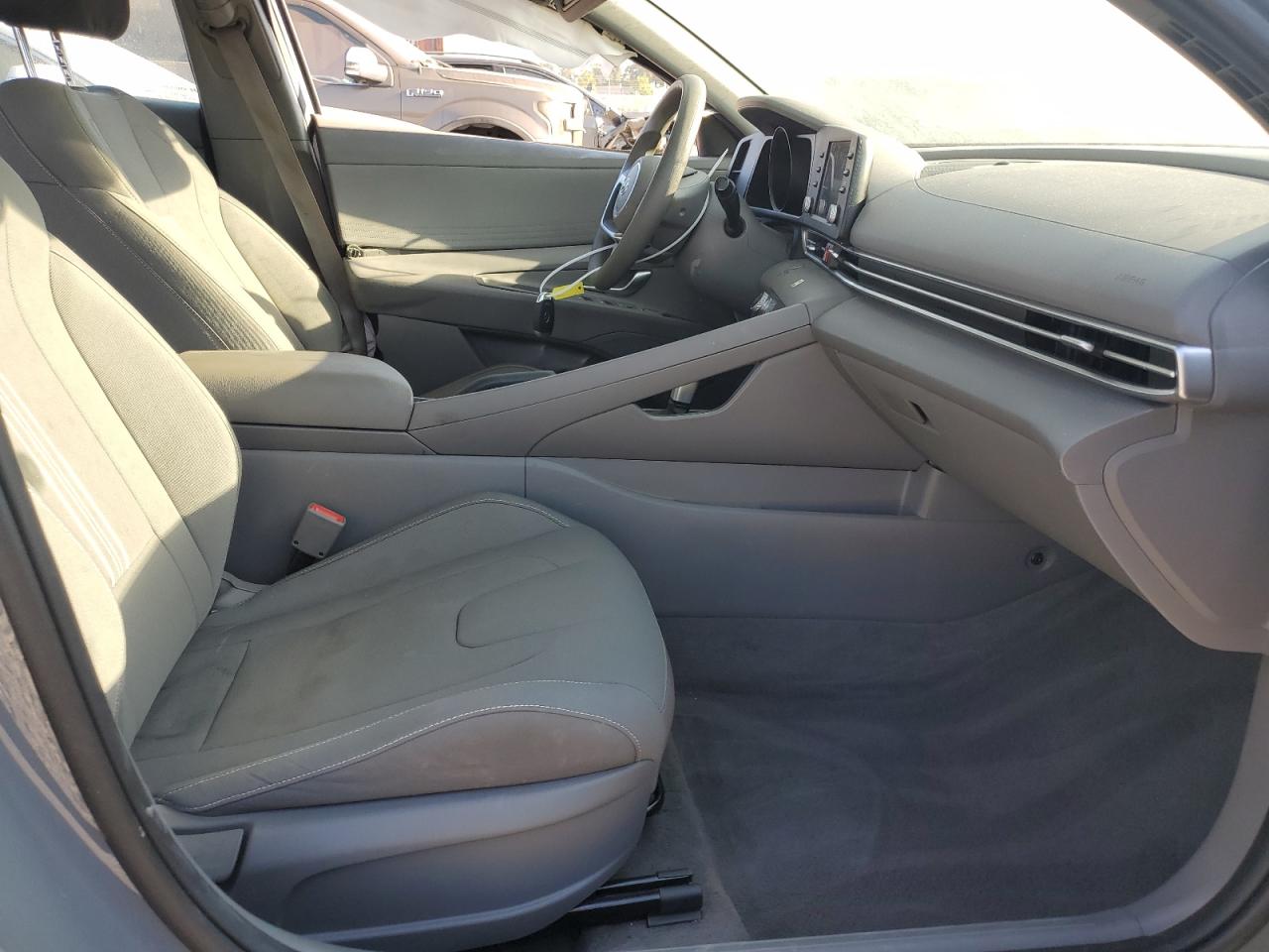 2022 HYUNDAI ELANTRA SEL VIN:KMHLM4AG1NU284433