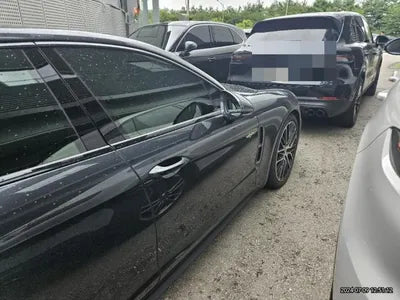 2023 Porsche Panamera VIN: