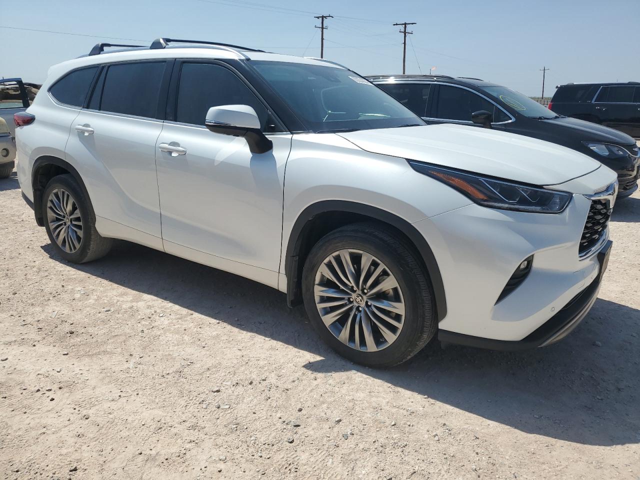 2022 TOYOTA HIGHLANDER PLATINUM VIN:5TDFZRBH4NS162077