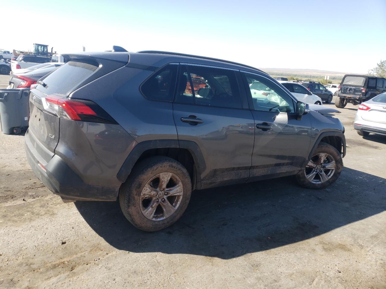 2022 TOYOTA RAV4 XLE VIN:2T3W1RFVXNC198654