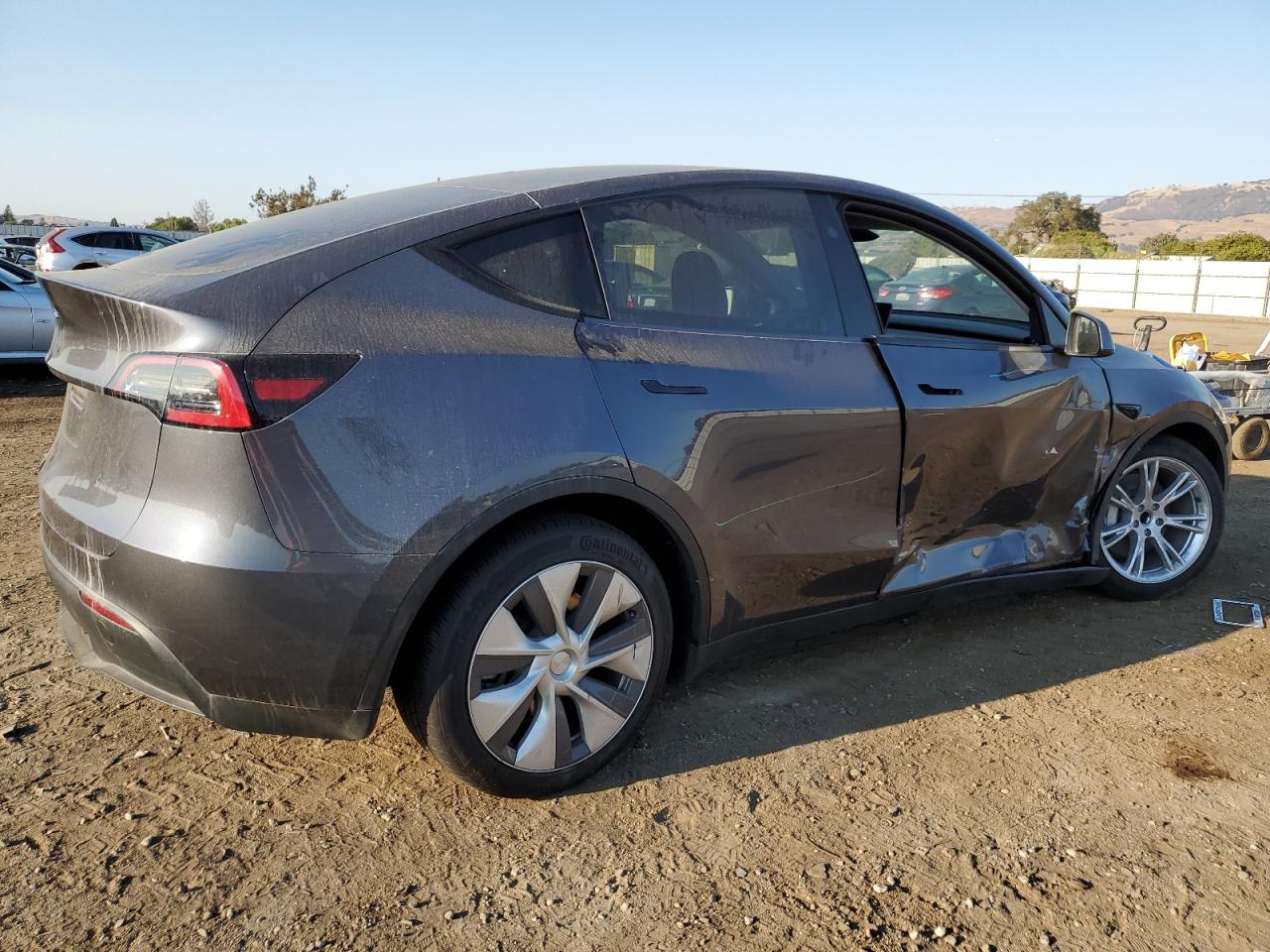 2023 TESLA MODEL Y  VIN:7SAYGDED6PF960469