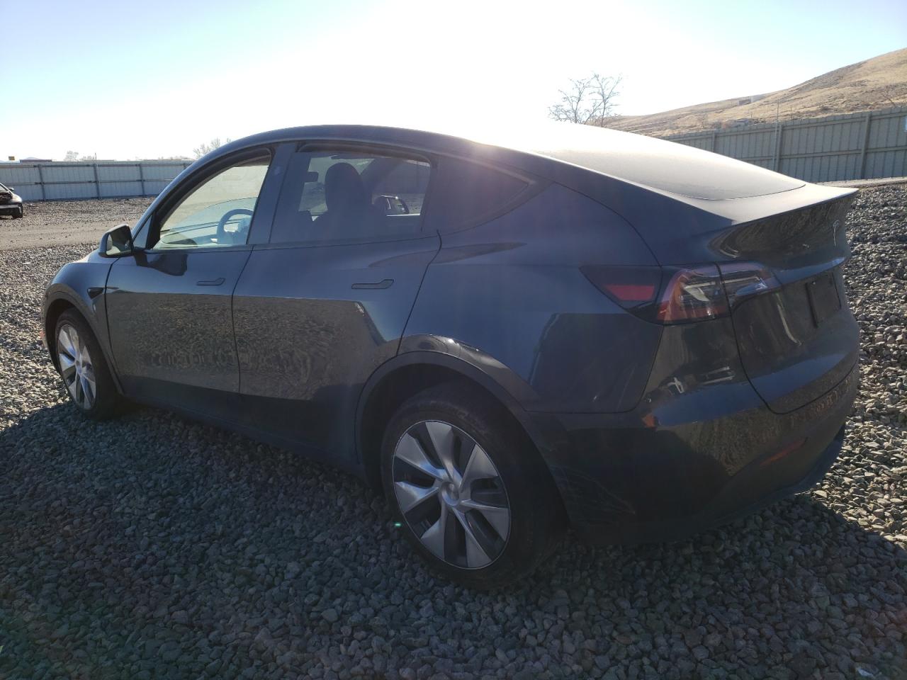 2024 TESLA MODEL Y  VIN:7SAYGDEE7RA242809
