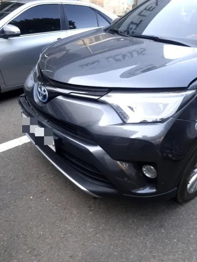 2017 Toyota RAV4 VIN: