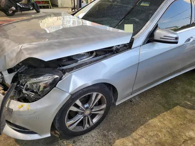 2014 Mercedes-Benz E 220 VIN: