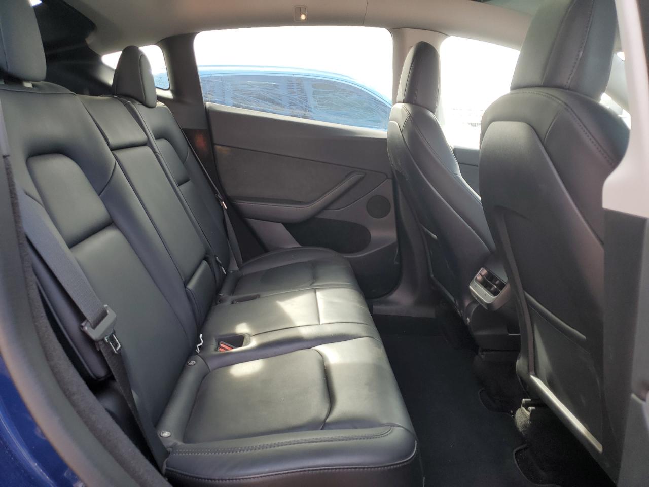 2023 TESLA MODEL Y  VIN:7SAYGDEE9PF606213