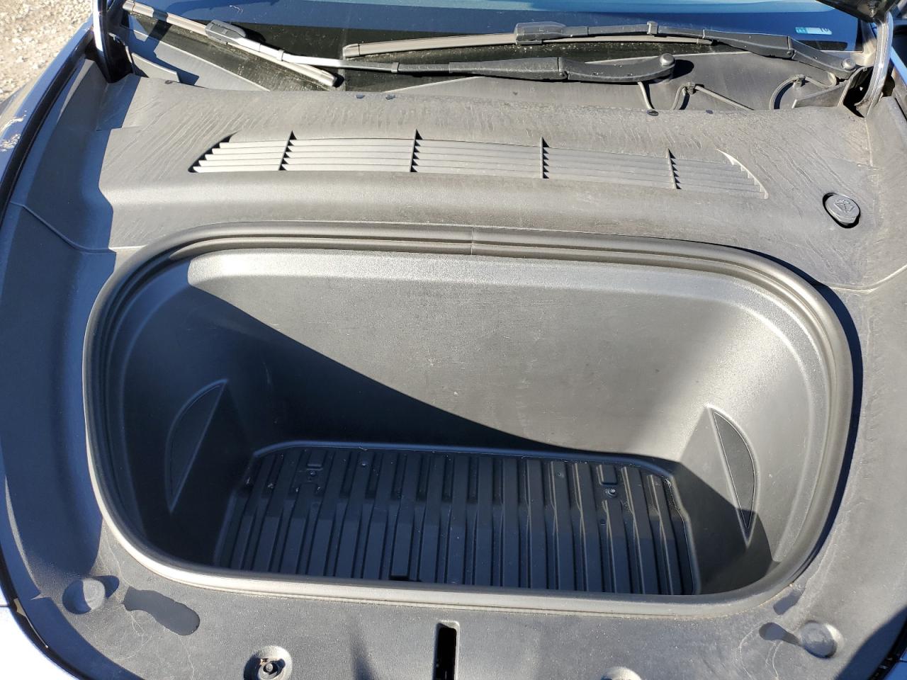 2023 TESLA MODEL Y  VIN:7SAYGDEE6PF884129