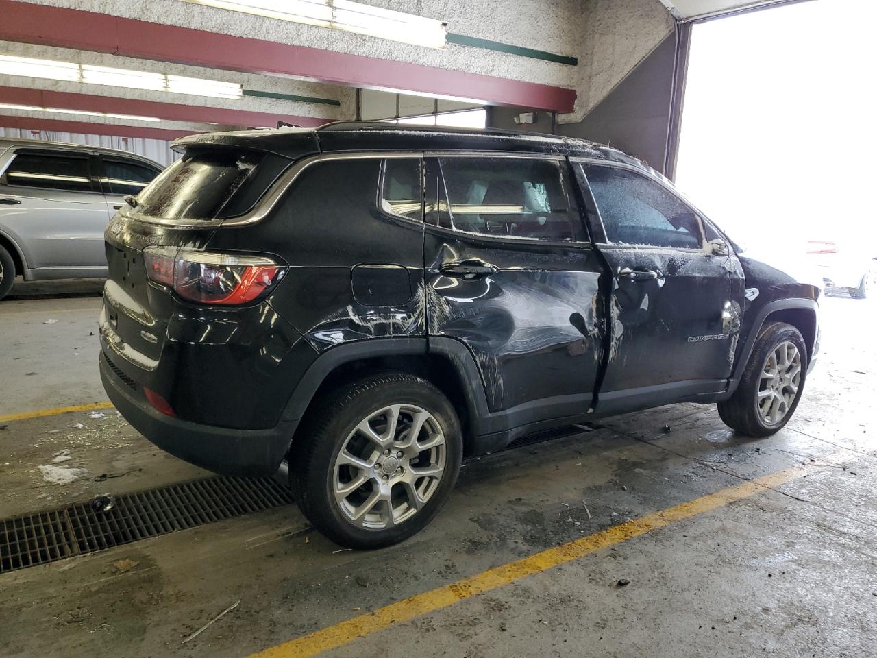 2022 JEEP COMPASS LATITUDE LUX VIN:3C4NJDFBXNT190466