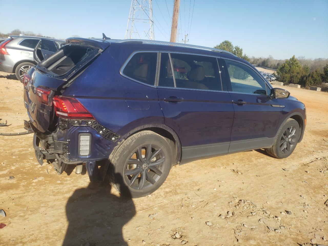 2022 VOLKSWAGEN TIGUAN SE VIN:3VV2B7AX4NM104942