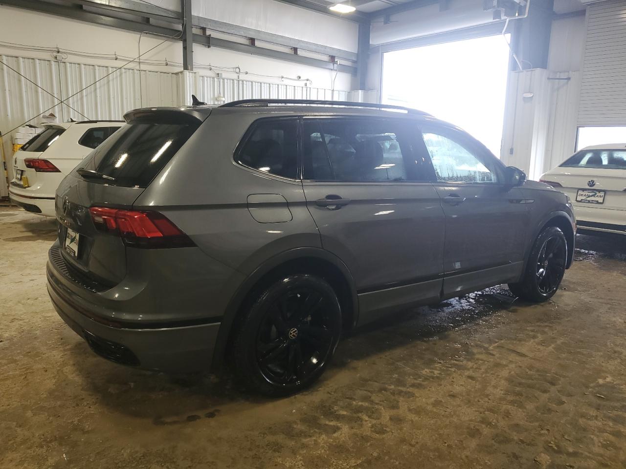 2024 VOLKSWAGEN TIGUAN SE R-LINE BLACK VIN:3VVCB7AX0RM075790